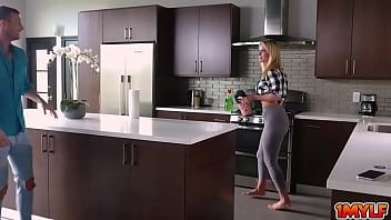 play Милфа rachael cavalli соблазняет мужа сводной сестры