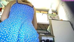 Redare European Blonde Bombshell Martyna Miko's Upskirt în public, partea 8