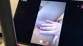 play Tettona matura che fa cybersesso con un fan durante la quarantena pandemica con leyva hot ctdx