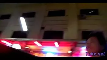 تشغيل أميرة مذهلة ركوب النقانق أمام الكاميرا