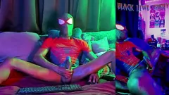 play 黑油：肌肉发达的英国广播公司在独奏自慰中获得特写镜头
