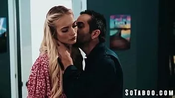 play Hausmeister nutzt naive Teenie-Studentin - Lana Sharapova