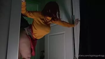 play Velma Dinkley cosplay futut de fantomă