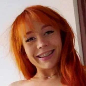 Порнозвезда Alice Bong