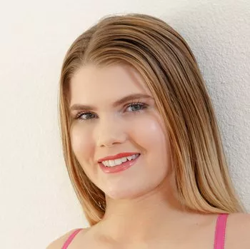 Pornstar Brooke Karter